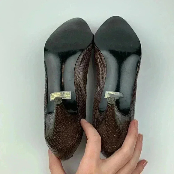 Canessa womens heels size 8 AA brown snakeskin bow vintage 80s - Picture 6 of 15